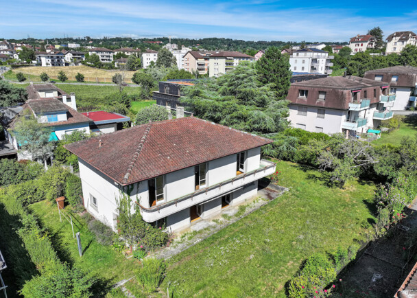 Spacious 7-Rooms Apartment with 151m² Living Area in Prime Location for 1.29M CHF
