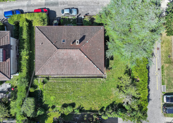 Spacious 7-Rooms Apartment with 151m² Living Area in Prime Location for 1.29M CHF